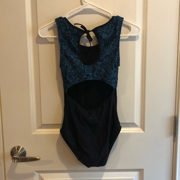 Wear Moi Leotard - Picture 2 of 5